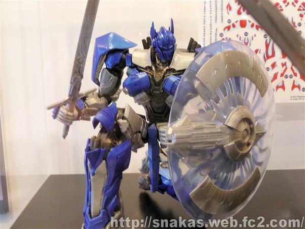 Japan Model Hobby Show   T Arts PlayStation Optimus Prime, AOE Optimus Prime DMK, Kotobukiya D Style, More  (32 of 34)